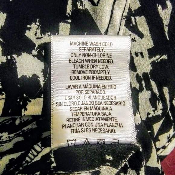 Jaclyn Smith Keyhole Blouse - Picture 5 of 6